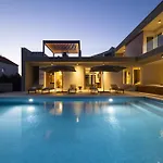 فيلة Mary Lou With Heated Pool