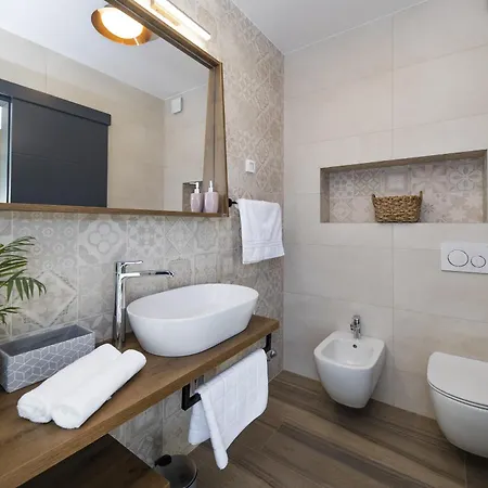 Mary Lou With Heated Pool * Zara