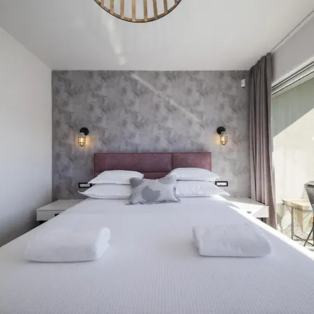 Villa Mary Lou With Heated Pool *