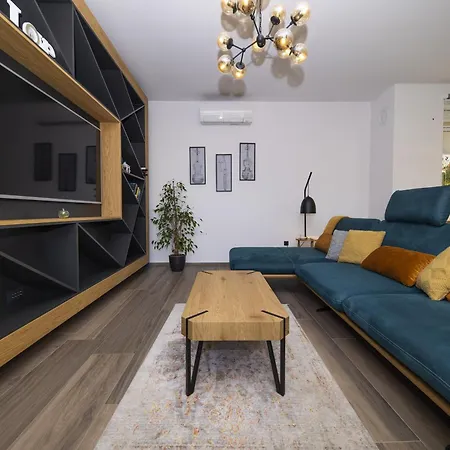 Villa Mary Lou With Heated Pool Zara