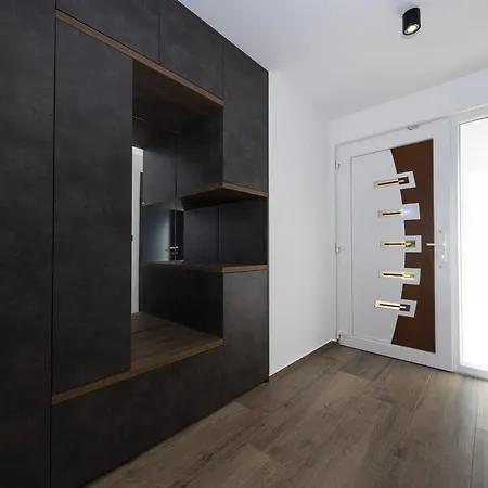 Villa Mary Lou With Heated Pool Zadar