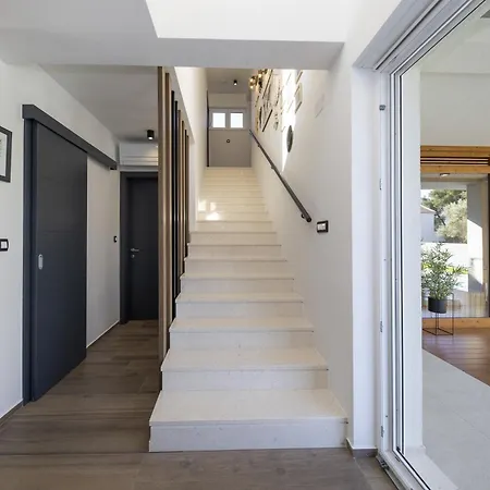 Villa Mary Lou With Heated Pool Zadar