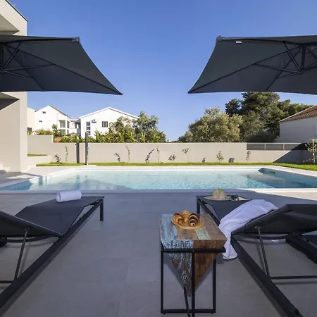 Mary Lou With Heated Pool * Zadar